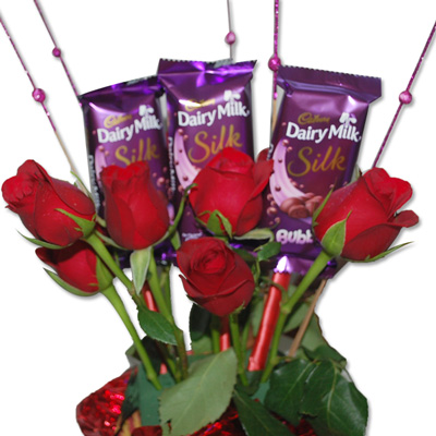 "Chocos with Roses bouquet - codeR08 - Click here to View more details about this Product